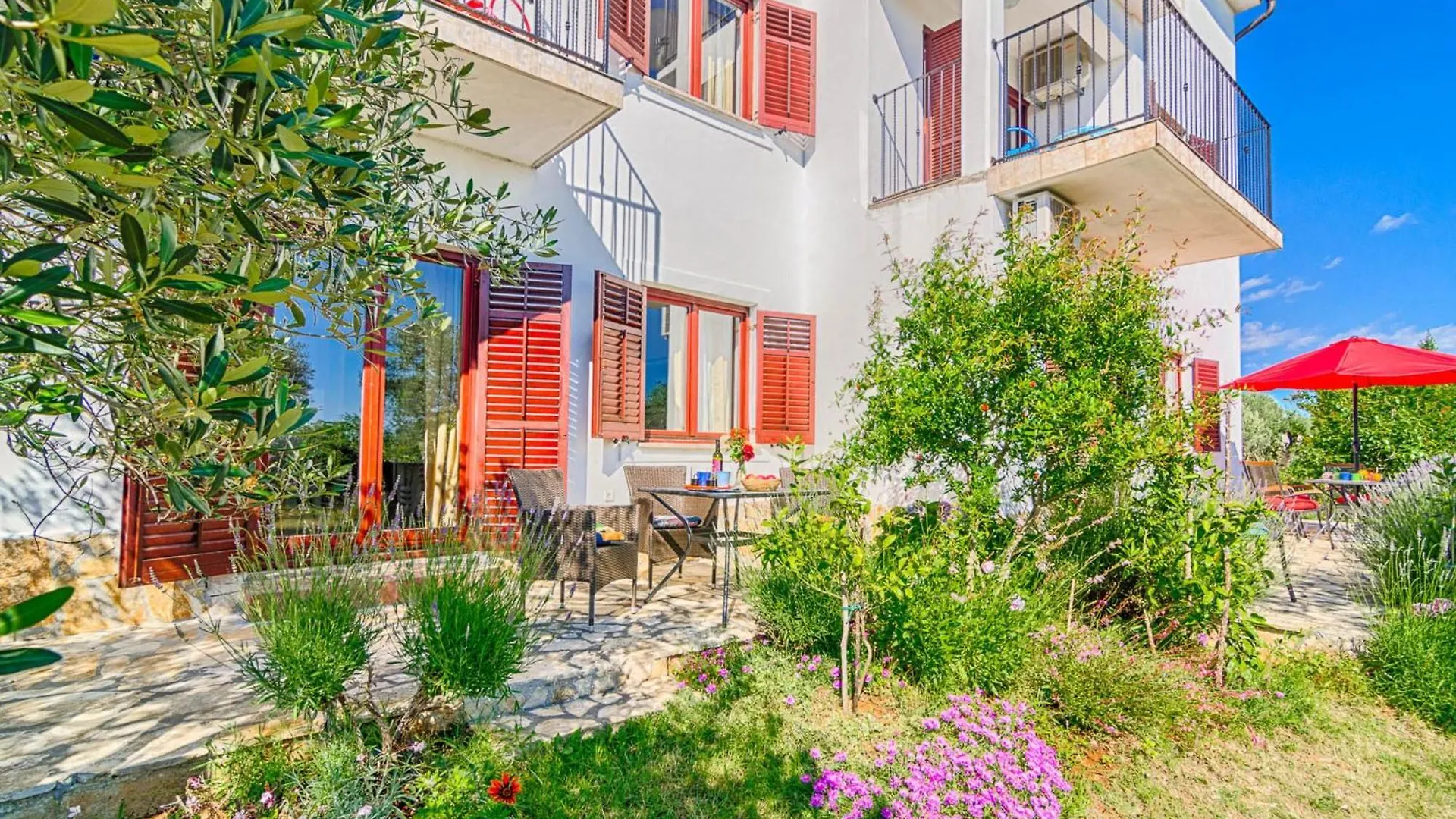 פאז'אנה Apartments Amalia